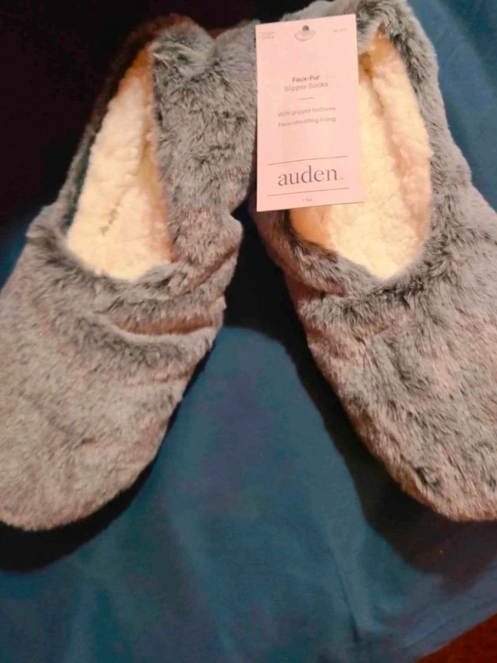 Auden Women's Plush Faux-Fur Slippers in Gray with Cream Lining